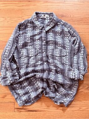 KUT from the Kloth 100% cotton Floral Button-Up Western Style Shirt